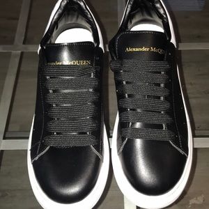 Alexander McQueen Black and White